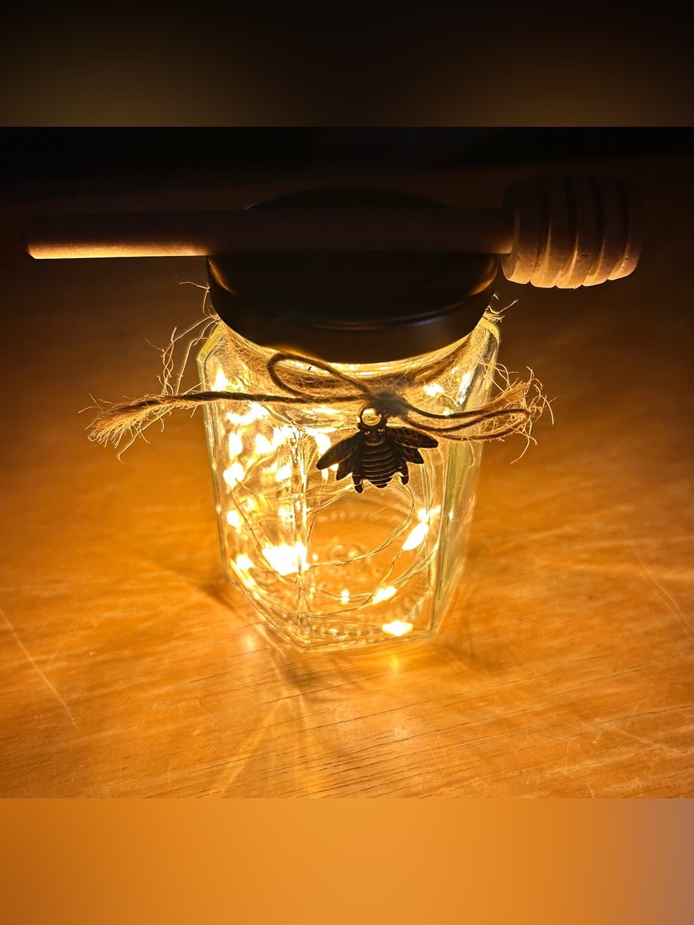 HONEY BEE YELLOW FAIRY-LIGHT MINI JAR W/ CHARM AND SERVER DECOR/HANDCRAFTED! - Picture 3 of 11